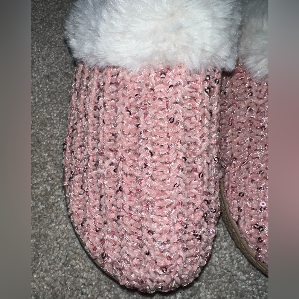 Isotoner Women's Memory Foam Hoodback Comfort Slipper in Evening Sand Size 7.5-8 - Picture 4 of 9
